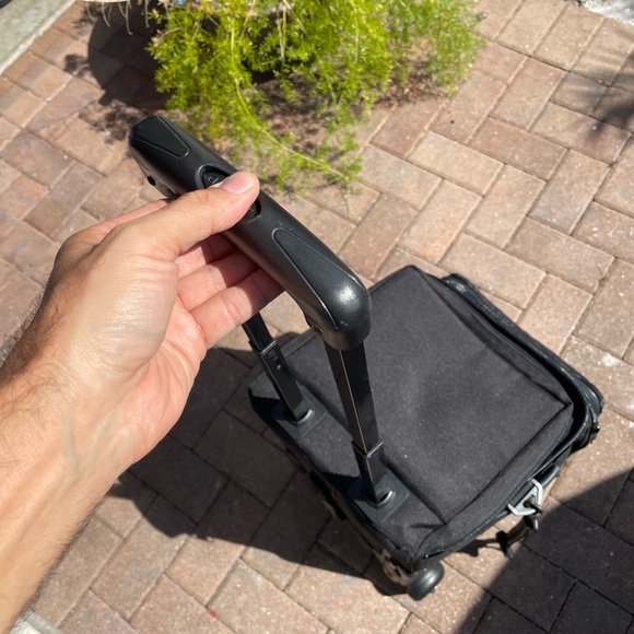 Wine bottle mover - Picture 10 of 13